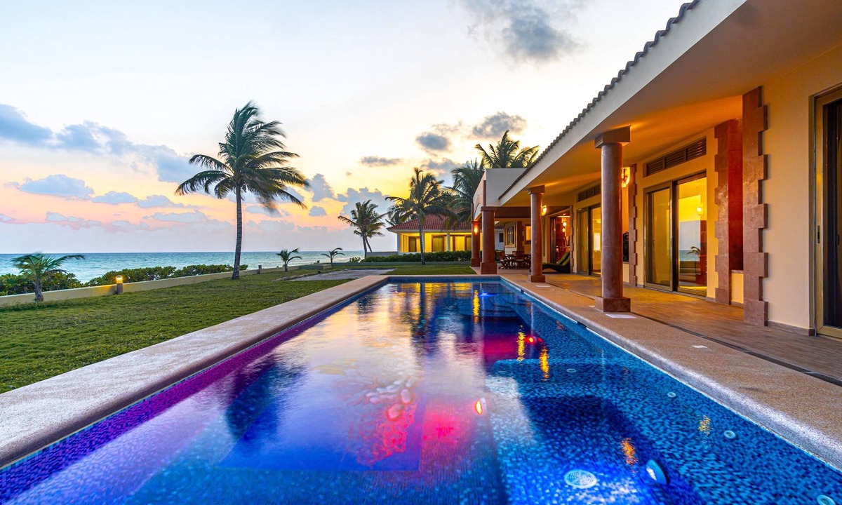 Playacar Fase I House | Luxury Beachfront Escape with Ocean Views, Private Pool, & High-Speed WiFi