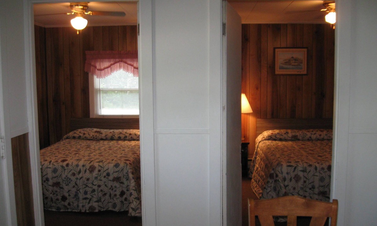 Upper Village Hotel | Moose Brook Motel