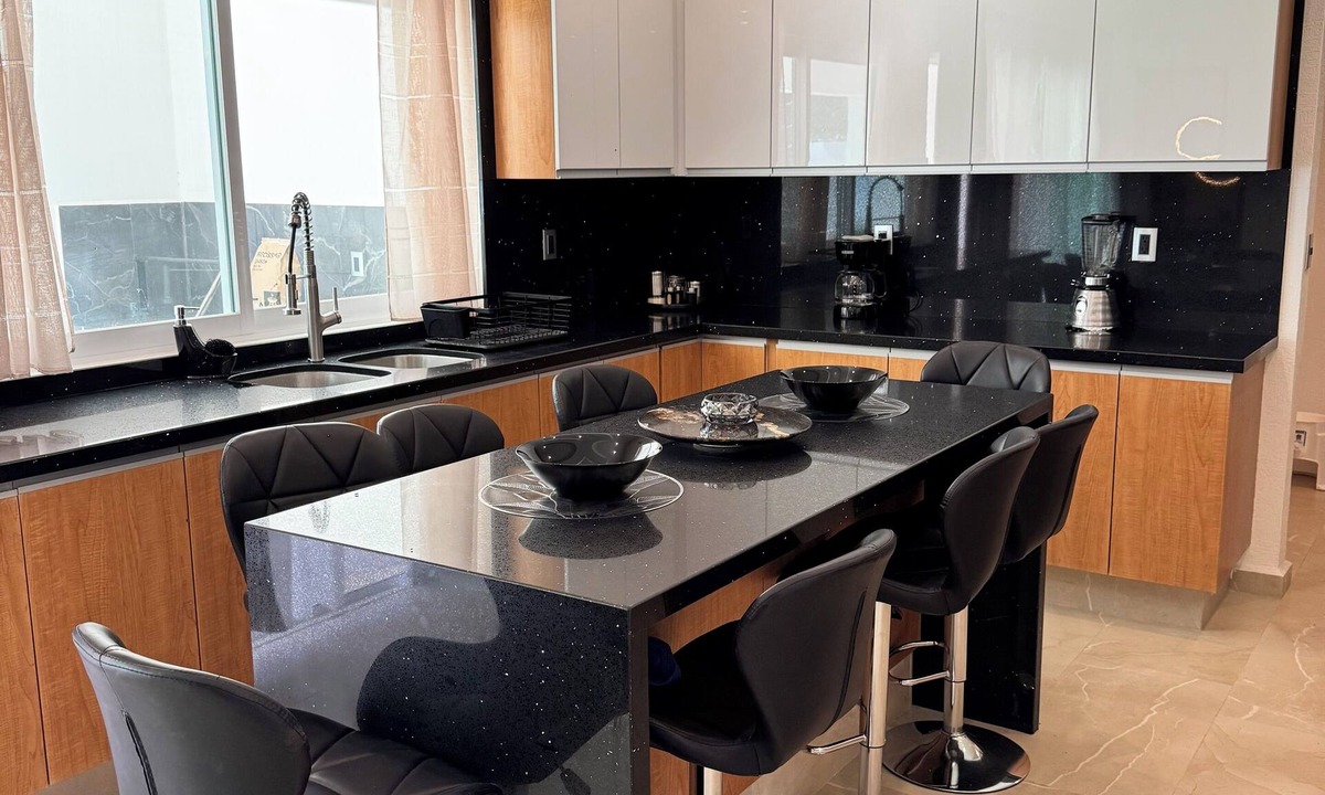 Lomas de Cocoyoc House | VACATION FAMILY HOME, MODERN HIMALAYA II