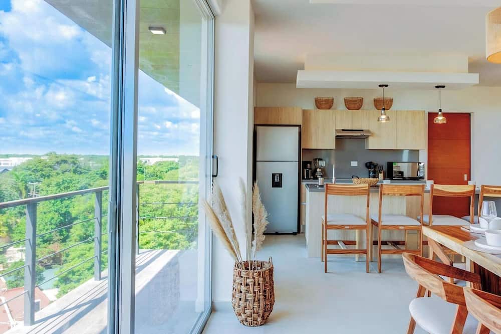 Villa Juarez Apartment | Oceanview Rooftop with plunge pool, gym & BBQ