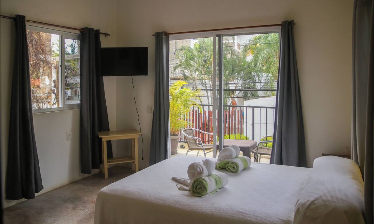 Chacala Bed & Breakfast | Patio Canarias Suites Pet-Friendly