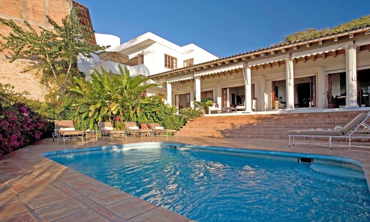 Conchas Chinas Villa | PAY 4 STAY 5 NIGHTS until Oct 31. Beautiful Villa In Conchas Chinas, Ocean Views