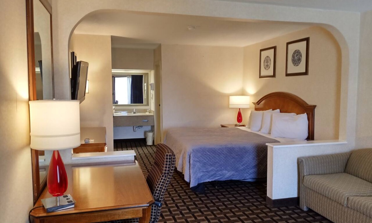 Onley Hotel | Quality Inn & Suites