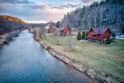 Todd House | River Roost