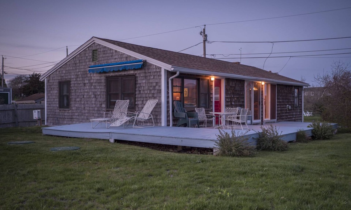 Little Compton Cottage | Sakonnet Point Harbor View - RE.00623-STR