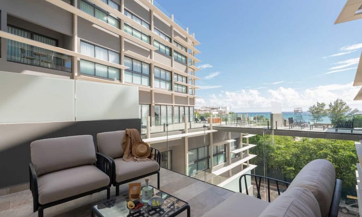 Zazil-ha Apartment | Singular Dream A205 . Salt-Prvt Terrace wOcean View/Rftop+Pools+Gym+Wifi