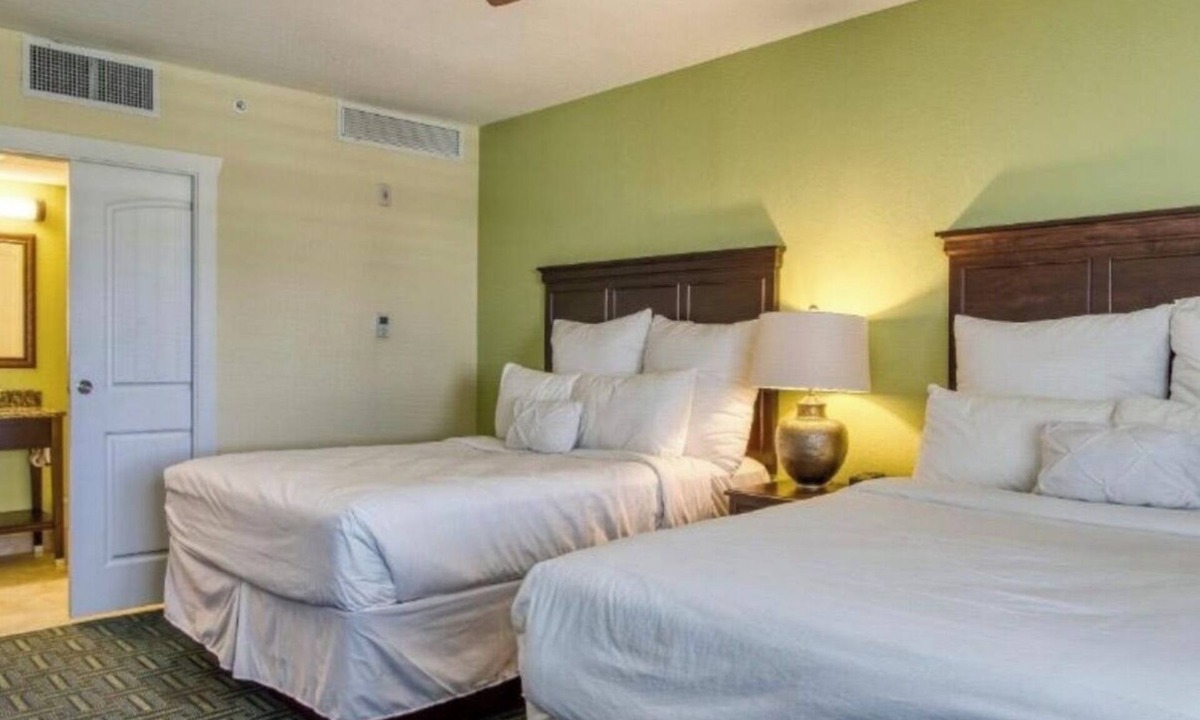Indian Rocks Beach Resort | Spacious 2BR Condo at Harbourside Resort, Walk to Beach