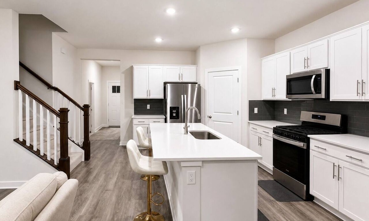 Waldorf House | Spacious 5BR Upper Home Near DC, National Harbor & Joint Base Andrews