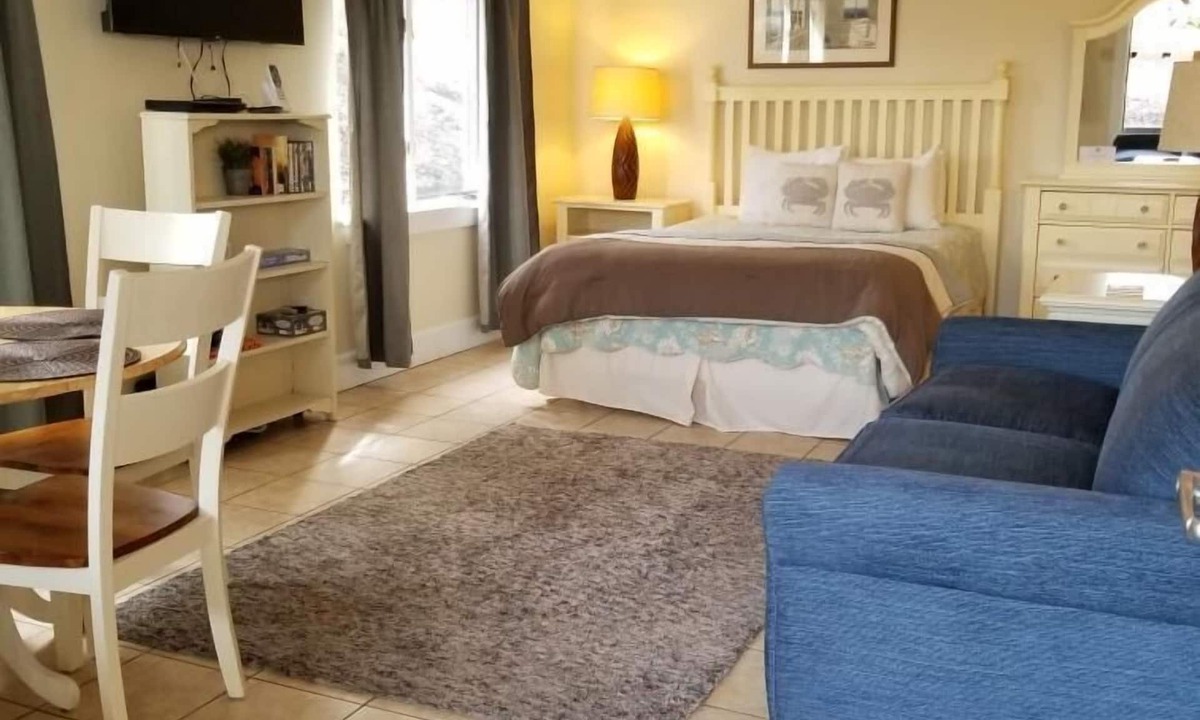 Edgecomb Condo | Studio with kitchenette Sheepscot Harbour Studio #207