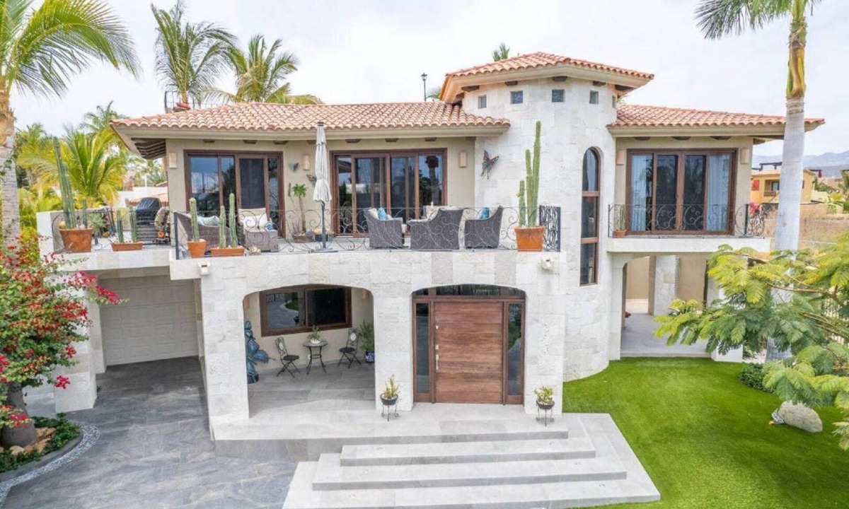 El Marasal House | Stunning 3-Bedroom Villa in Exclusive La Jolla | Private Pool + Jacuzzi