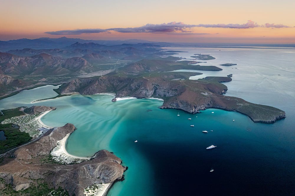 La Paz Boat Rental | Sun-Kissed Sailing in Mar de Cortez: A Baja California Sur Beach Experience