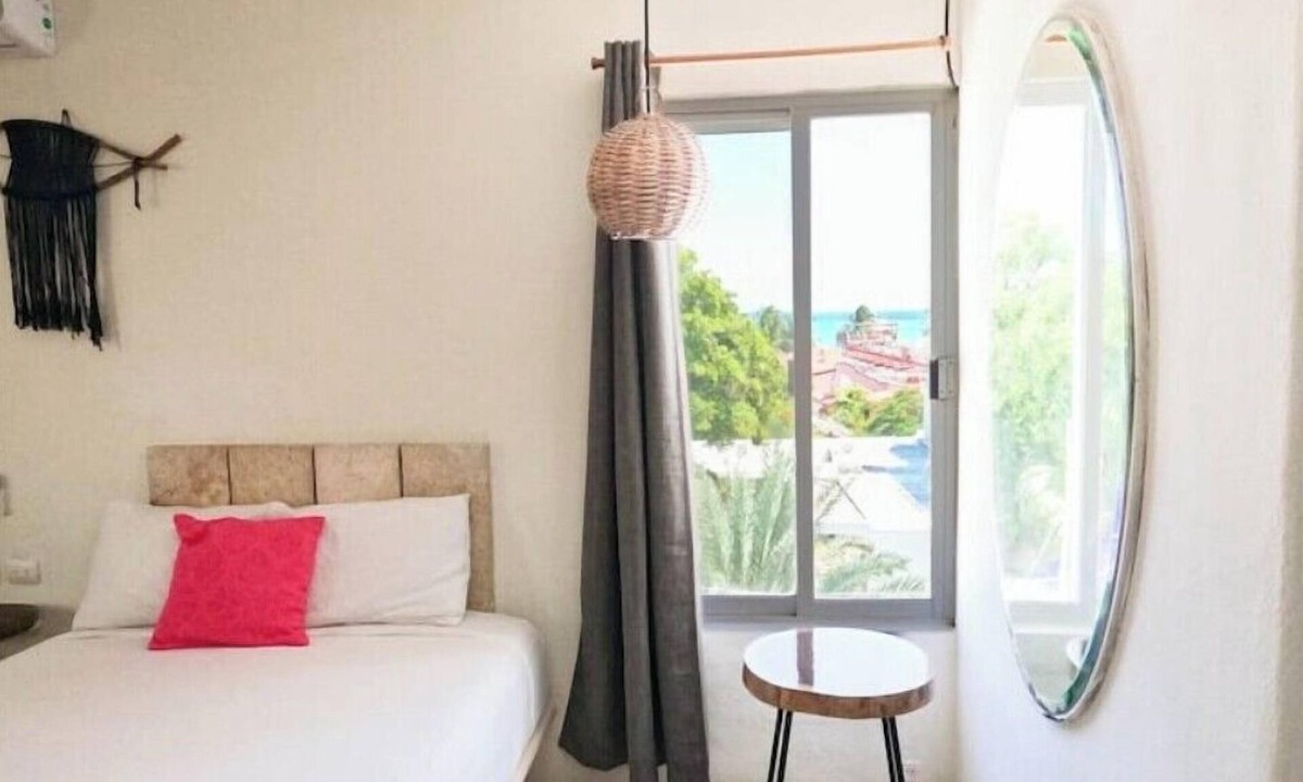Zazil-ha Apartment | Twin Room on 5th, one block to the beach