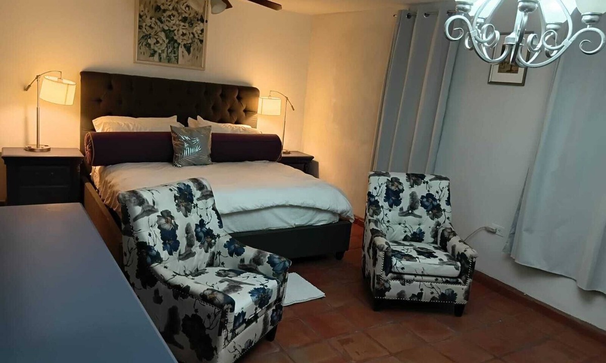 Tecate Hotel | Via Alejandro