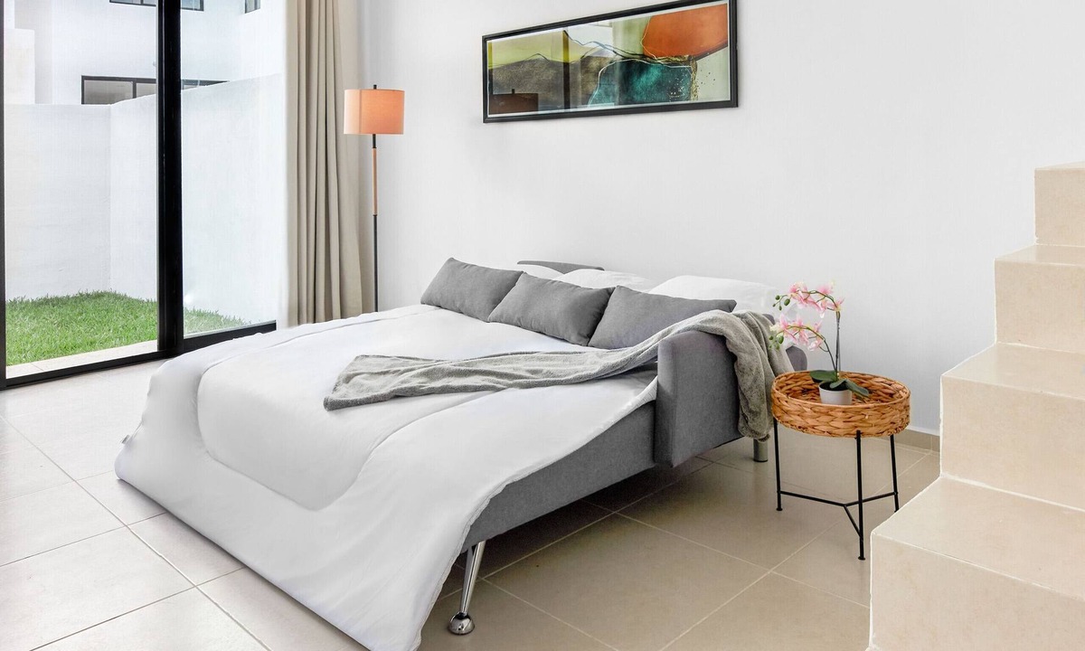 Merida Villa | White Stone by Fidalsa