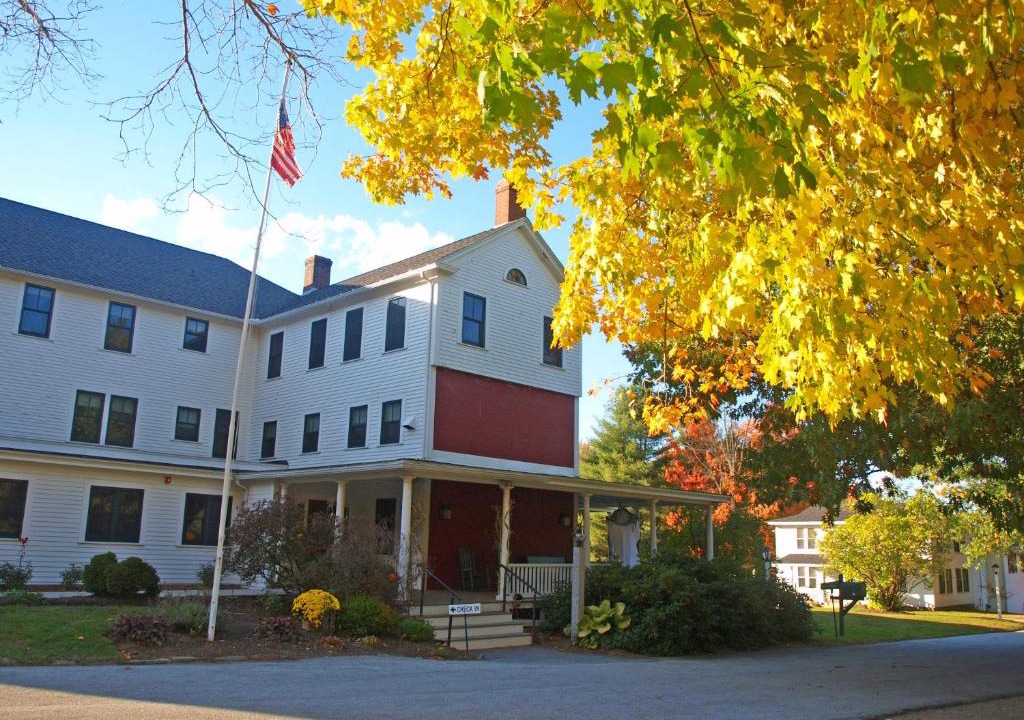 Rindge Resort | Woodbound Inn