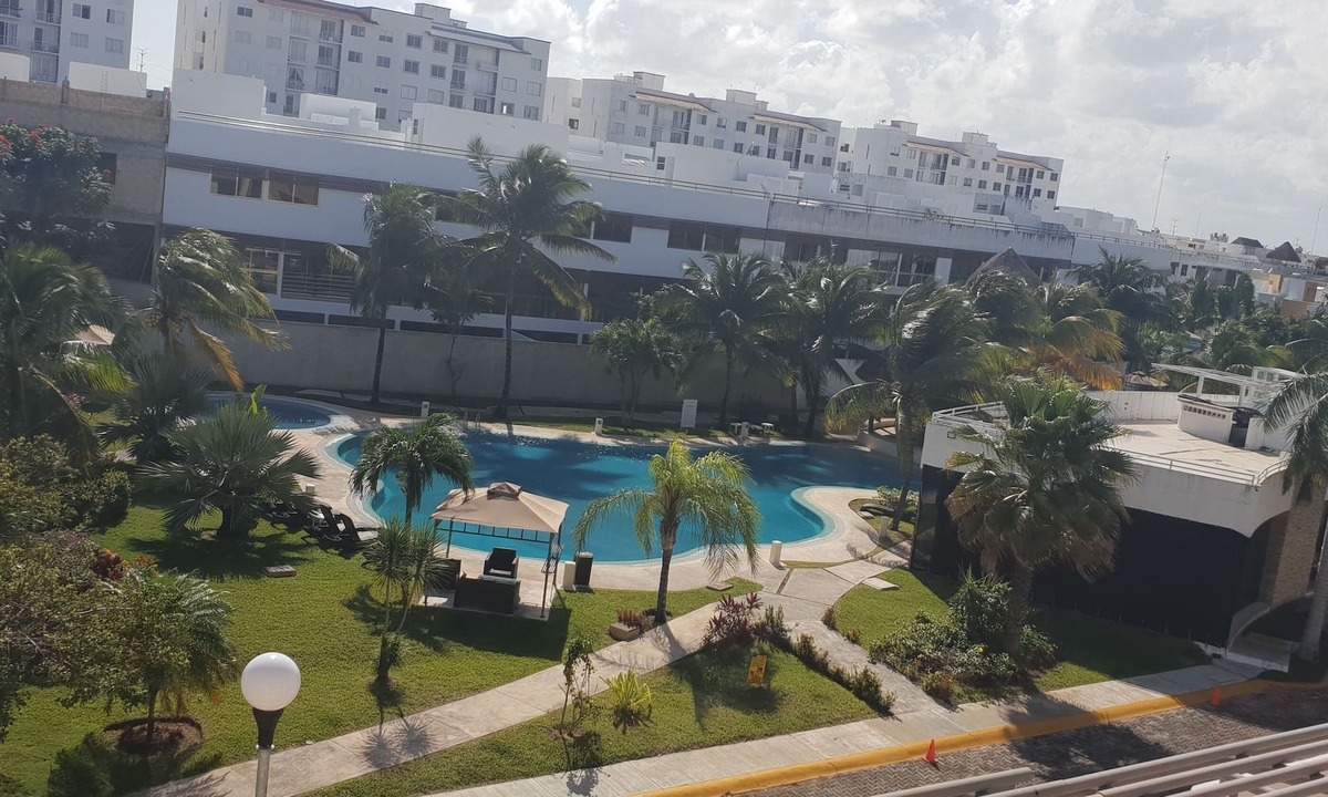 Downtown Cancun House | Yikal house. Beautiful house 4 rooms (10 pers), 4 tennis court pools.