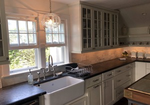 Beachfront, pristine, luxury cottage! in Nantucket