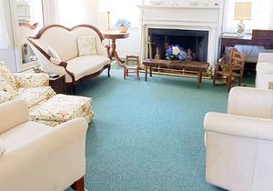 Charming & Spacious Historic Home In Sconset! Big yard in Siasconset