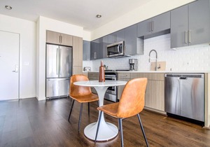 Chic Milpitas 1BR w/Gym, Pool, walk to BART + Great Mall, by Blueground in Milpitas