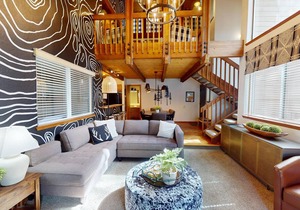 Cozy Sunriver Condo with Access to Exclusive Golf in Sunriver