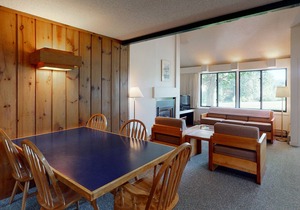 Family-Friendly Condo with Gas Fireplace, Shared Pool, and Golf Course View in Stowe