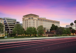 Juniper Hotel Cupertino, Curio Collection by Hilton in Cupertino