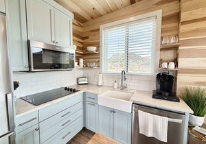 Modern Tiny Home Near Escalante Monument View in Escalante