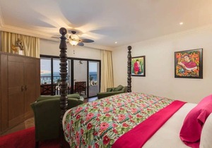 Outstanding 2BR Suite with Balcony in Cabo San Lucas