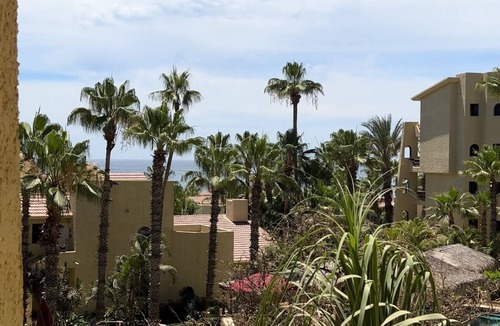 Cabo Bello Condo | 1 min walk to beach with King Bed located inCabo San Lucas