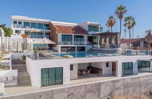 La Paz House | 10 Bdrm/22 guests Oceanfront Villa with pano views