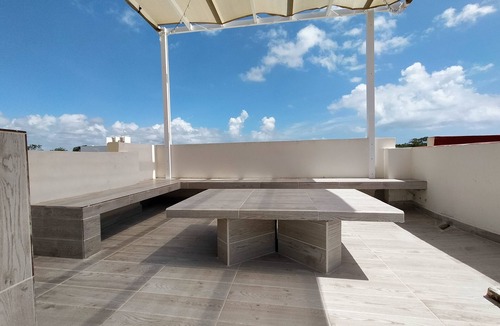Puerto Juarez House | 15 Minutes From Xcaret, Cenotes & the Beach-Gated Pool Condo + Fast Wifi + roof.