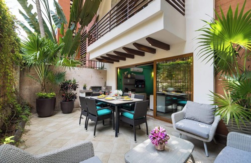Romantic Zone House | 2 bed 2 bath 2 level LOFT TOWNHOME · RTH3