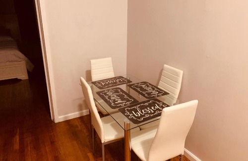 Clinton Hill Apartment | 2 BR CLASSY BROOKLYN APT-10 mins from BARCLAYS CENTER!