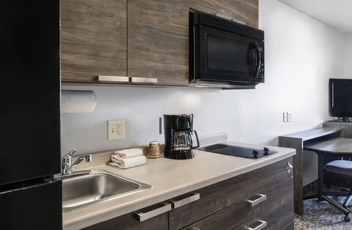 Medford House | 2 Budget-Friendly Rooms Near Airport & Rogue Valley Family Fun Center