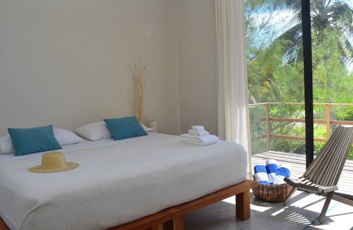 Miramar House | 2 King Bedrooms Beachfront Bliss / Casa Chaká