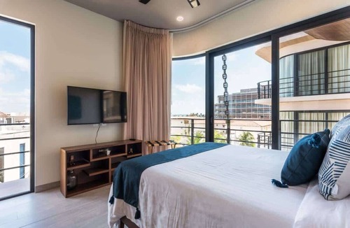 Zazil-ha Condo | 2BR Condo w Rooftop Pool Near Beach