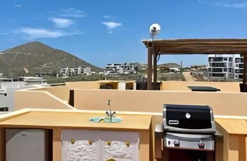 El Pescadero Condo | 2C-Stunning Top Floor, 2BR, 1.5B Breathtaking view