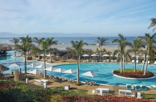 Las Jarretaderas Condo | 3-bedroom condo in adorable Nuevo Nayarit with AC and fitness room