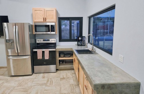 Los Barriles House | 3-bedroom house. 3 block from downtown, 5 from beach. Stunning Ocean Views. Pool