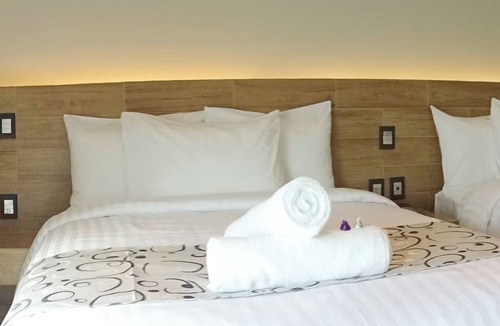 Downtown Cancun Hotel | 3 Sunlit Rooms Ideal for Family Trips, Walkable to Downtown Cancún Spots