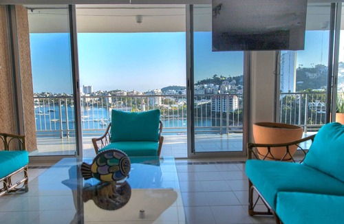 Las Playas Apartment | 3BR/2BA Condo With Pool & AC – Steps to the Beach