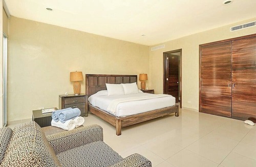 Playacar Fase II Apartment | 3BR condo w/pool & BBQ grill