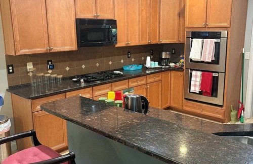 Braselton House | 5 bedrooms, 8 beds, comfortably sleeps 14. Quiet neighborhood, welcoming house.