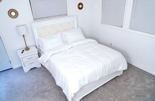 Hillandale House | 5BR Silver Spring Retreat Near DC w/Kings