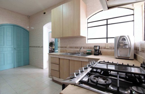 Hipodromo House | 8BR House with Patio · 18 Guests · Condesa
