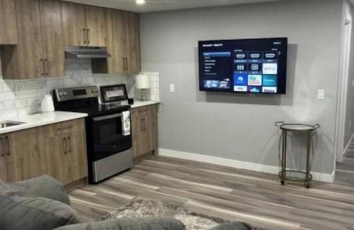 Highland Park House | Accessible/petfriendly-2bedSuite