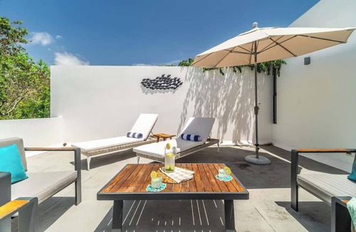Villa Juarez House | Amazing house with private jacuzzi and pool for 8!