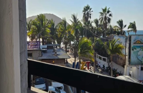 Zona Dorada Apartment | Apartment with balcony and ocean view