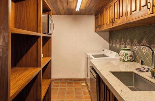 Litibu House | Authentic Hacienda with Pool & Pacific Sunsets