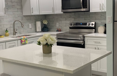 Cocoa Beach Condo | AVAILABLE JAN 2nd - JAN 31st 2027!Beautiful Beachside 1st fl Diplomat Condo
